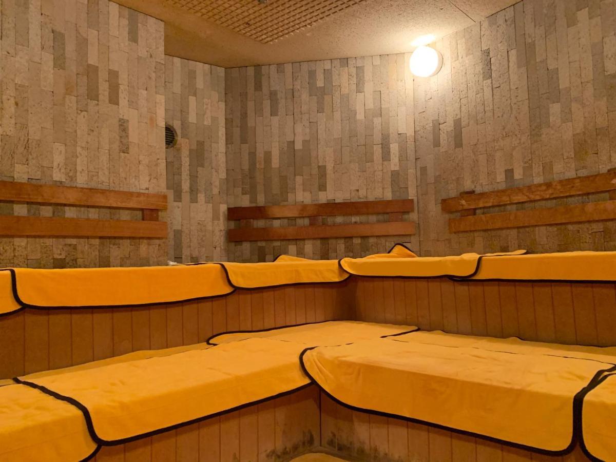 Funabashi Grand Sauna And Capsule Hotel Exterior foto